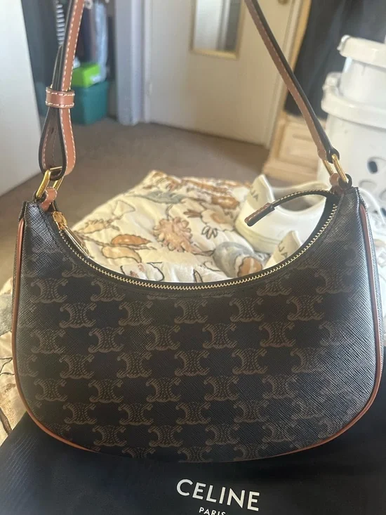 Celine Brown Macadam triumphe  Ava bag like new - Picture 2 of 14